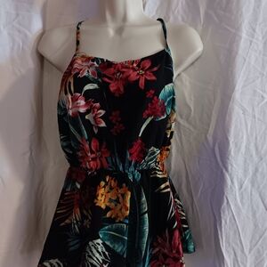 Women's flower summer top size M